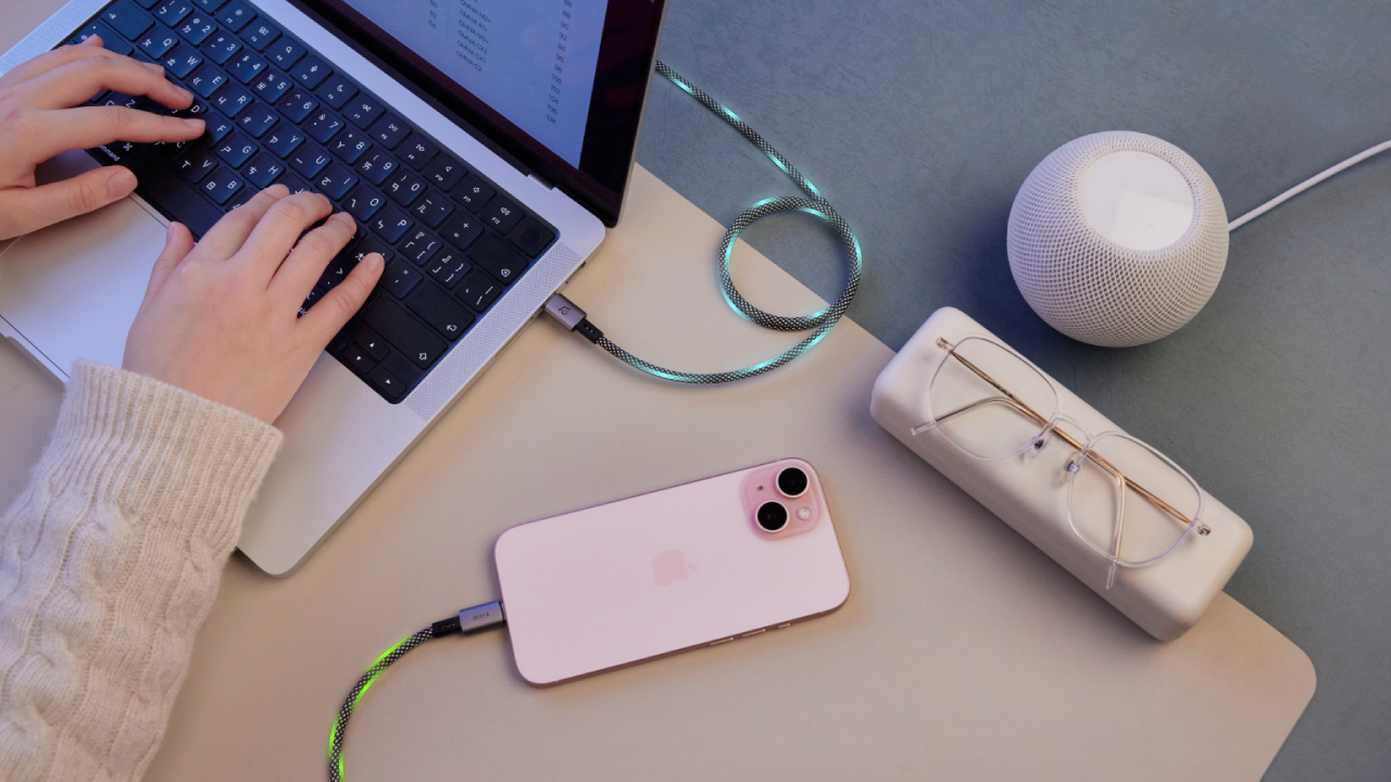One Cable. Two Functions.