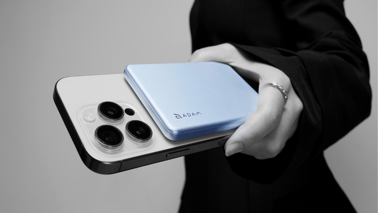 Charges Instantly Once Attached